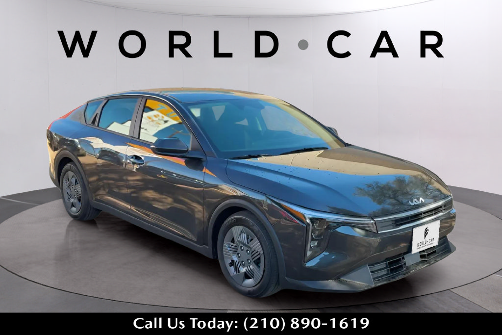 Used 2026 Kia K4 FWD image 17