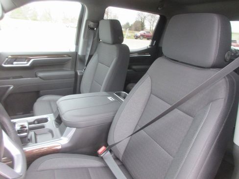 New 2026 GMC Sierra 1500 Elevation image 13