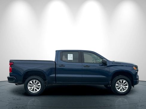 Used 2023 Chevrolet Silverado 1500 Custom w/ LPO, Dark Essentials Package image 3