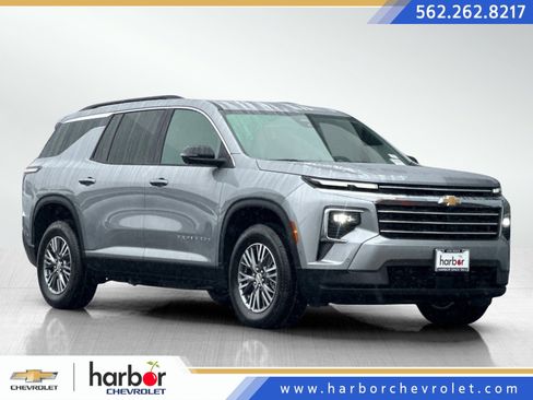 New 2025 Chevrolet Traverse LT w/ Enhanced Driving Package image 1