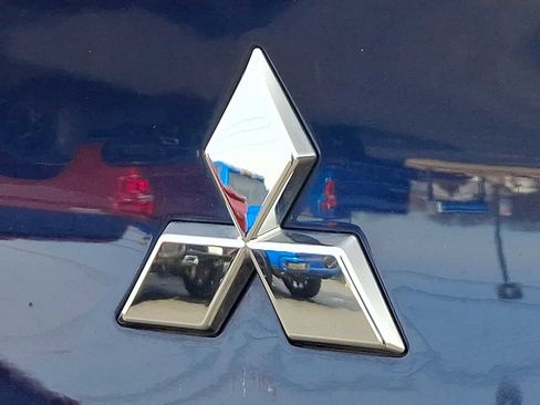 Used 2024 Mitsubishi Outlander SE image 29