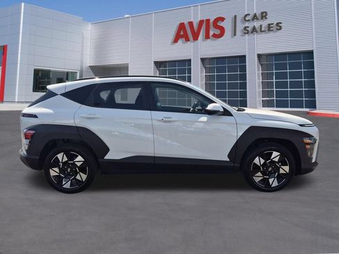 Used 2025 Hyundai Kona SEL FWD image 5