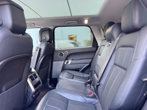 Used 2020 Land Rover Range Rover Sport HSE image 18