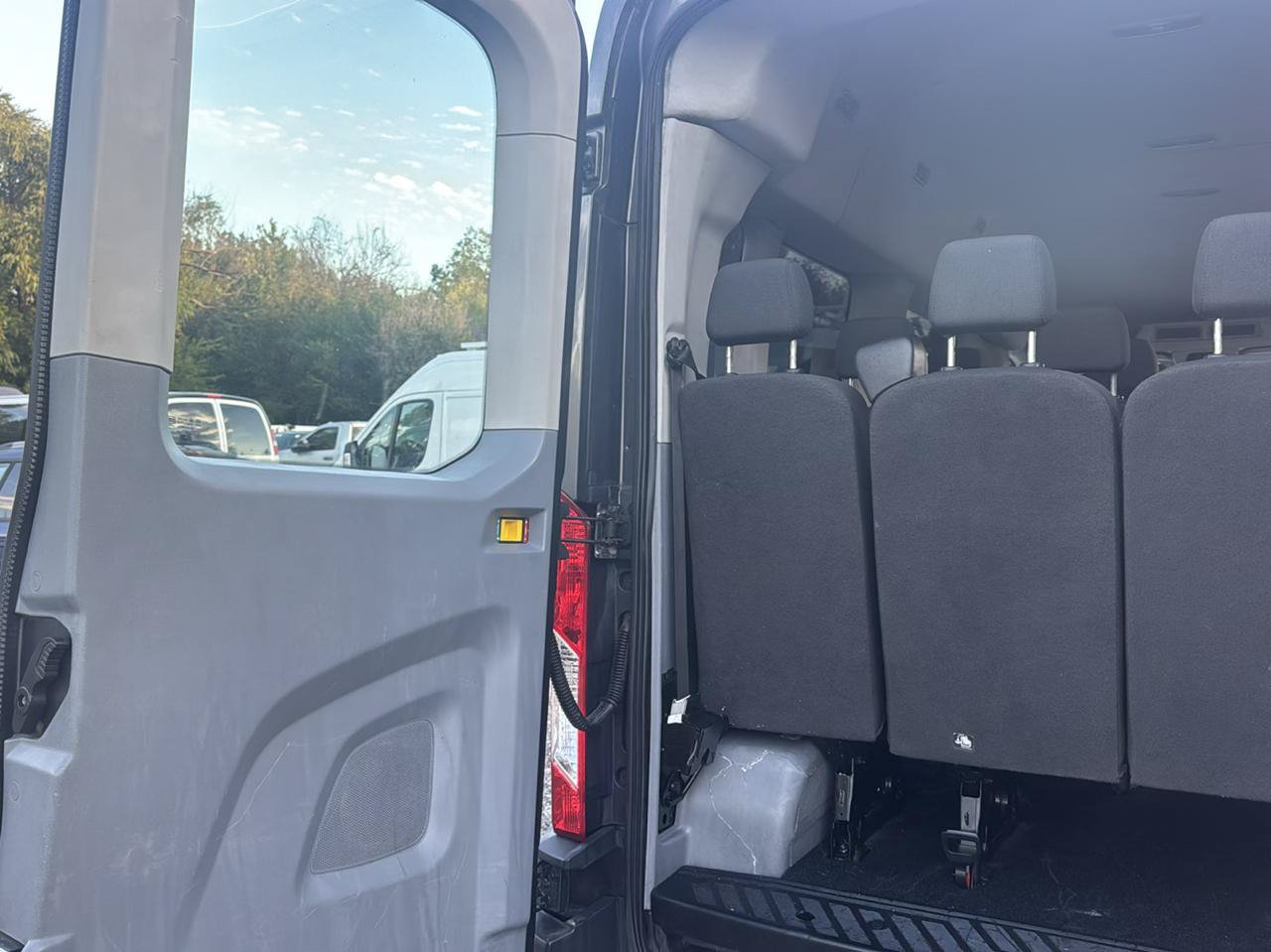 Used 2017 Ford Transit 350 XLT RWD image 22