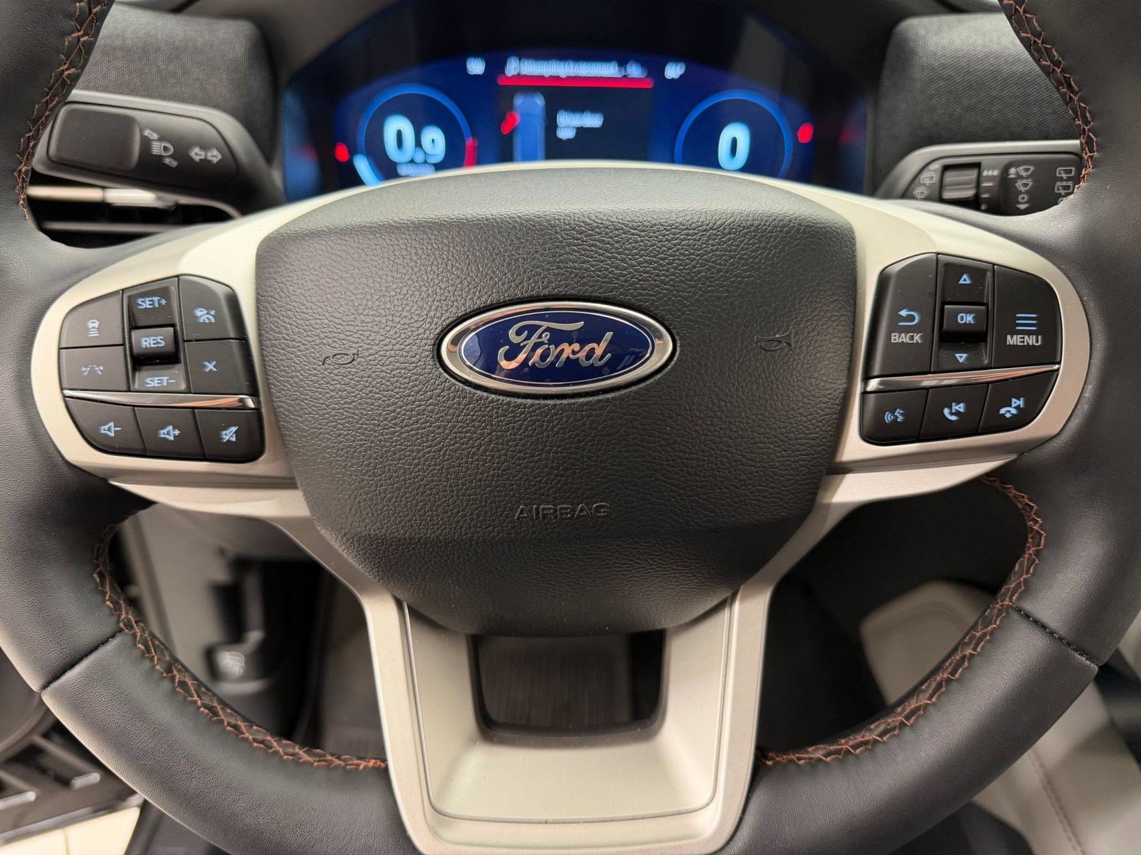 New 2026 Ford Explorer Active w/ Active Comfort Package AWD/4WD image 9