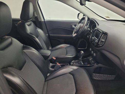 Used 2018 Jeep Compass Altitude image 21