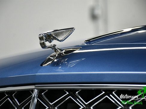 Used 2023 Bentley Flying Spur W12 image 4