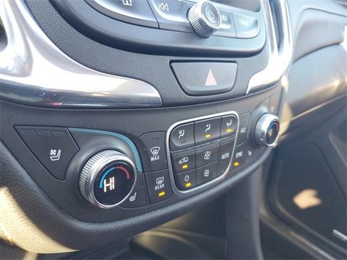 Used 2020 Chevrolet Equinox Premier image 26