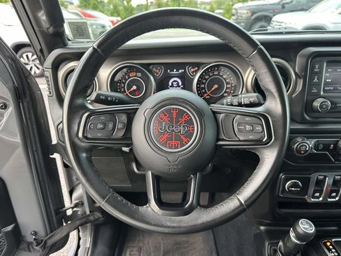 Used 2018 Jeep Wrangler Sport AWD/4WD image 12