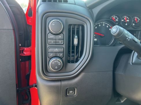 Certified 2024 Chevrolet Silverado 1500 Custom Trail Boss w/ LPO, Dark Essentials Package image 17