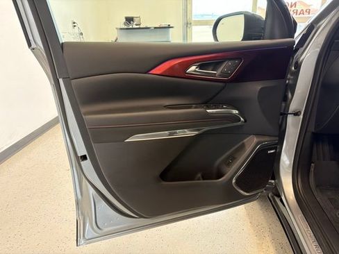 Used 2025 Chevrolet Traverse RS w/ LPO, Floor Liner Package AWD/4WD image 46