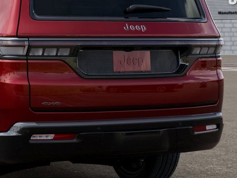 New 2026 Jeep Grand Wagoneer Limited AWD/4WD image 13