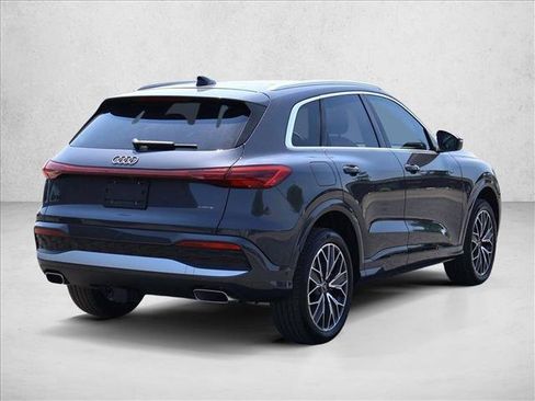 Used 2025 Audi Q5 Premium AWD/4WD image 5