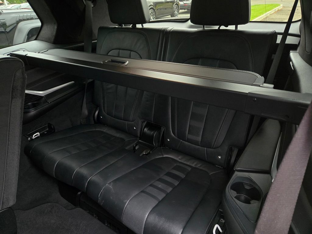 Used 2021 BMW X7 xDrive40i w/ M Sport Package AWD/4WD image 18