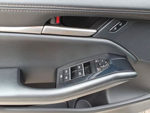 Used 2024 MAZDA MAZDA3 s FWD image 18