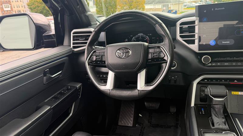 Used 2022 Toyota Tundra Platinum w/ Advanced Package AWD/4WD image 25