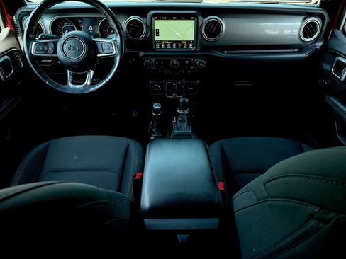 Used 2022 Jeep Wrangler Unlimited Sahara w/ Cold Weather Group image 16