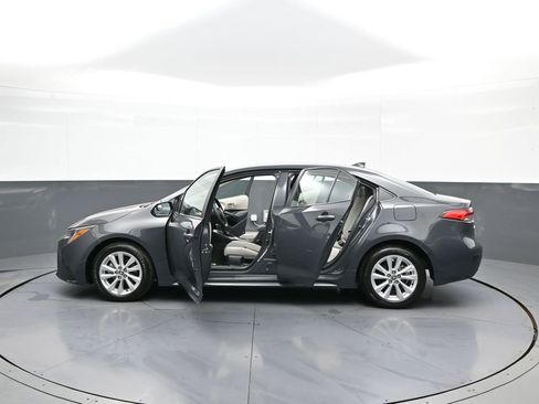 Certified 2023 Toyota Corolla LE image 42