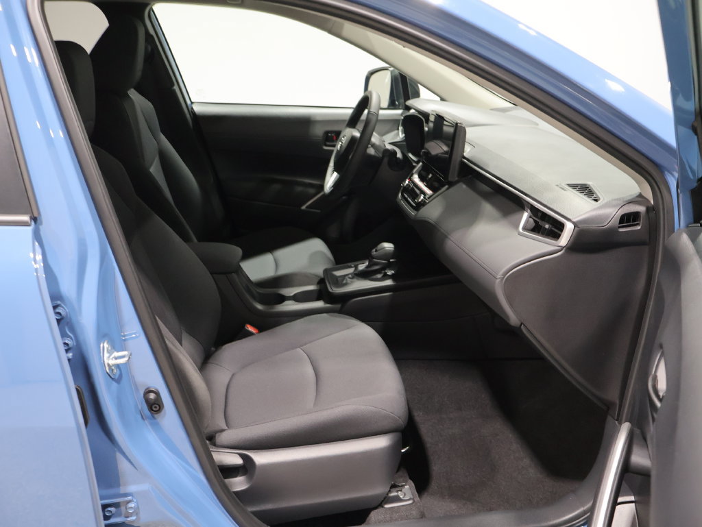 Used 2026 Toyota Corolla Cross LE AWD/4WD image 22