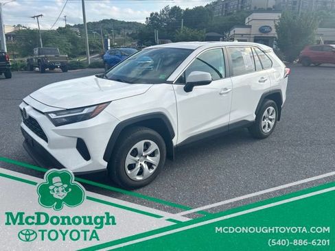 Used 2023 Toyota RAV4 LE AWD/4WD image 1