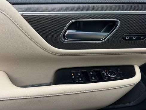 Used 2025 INFINITI QX80 Pure w/ Cargo Package image 11