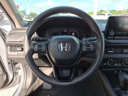 Used 2025 Honda Accord SE image 22