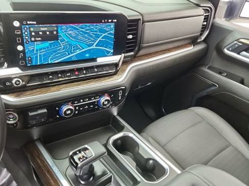 Used 2022 GMC Sierra 1500 Elevation w/ X31 Off-Road Package AWD/4WD image 45