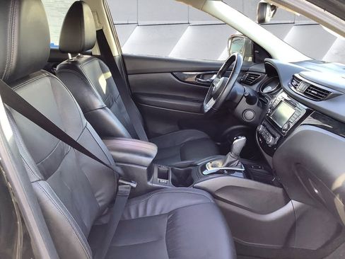 Used 2022 Nissan Rogue Sport SL w/ Premium Package image 13