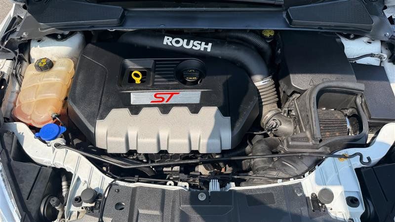Used 2017 Ford Focus ST FWD image 27