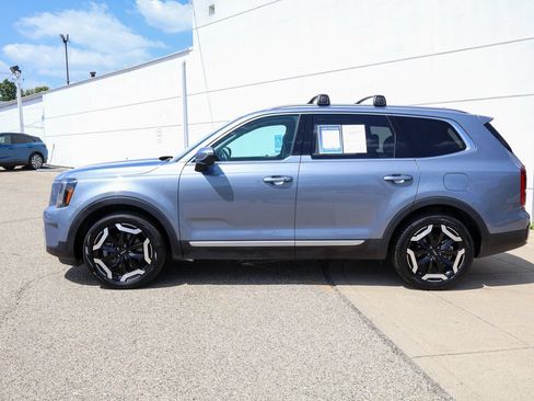 Used 2025 Kia Telluride S AWD/4WD image 2