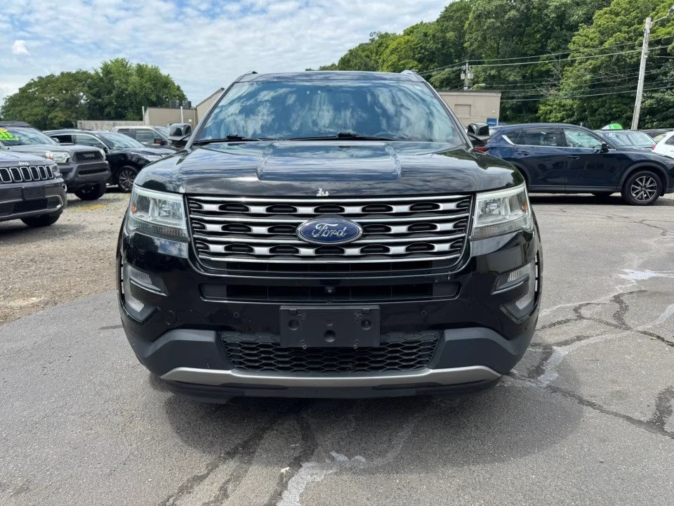 Used 2017 Ford Explorer Limited AWD/4WD image 4
