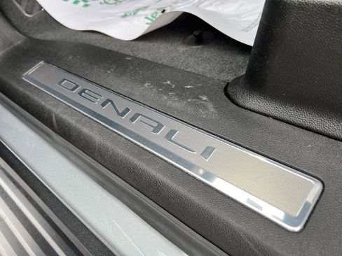 Used 2023 GMC Yukon Denali Ultimate AWD/4WD image 23