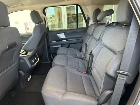 Certified 2025 Ford Expedition Active AWD/4WD image 22