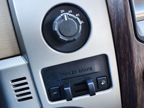 Used 2013 Ford F150 Lariat w/ Lariat Chrome Pkg image 23