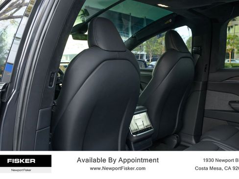 Used 2024 Tesla Model X image 18