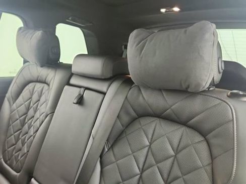 Used 2024 BMW X7 xDrive40i w/ M Sport Package image 35