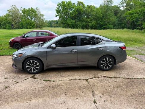 Used 2022 Nissan Sentra S FWD image 2