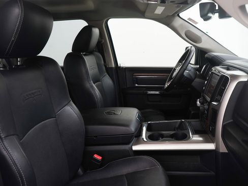 Used 2017 RAM 1500 Laramie w/ Convenience Group image 11