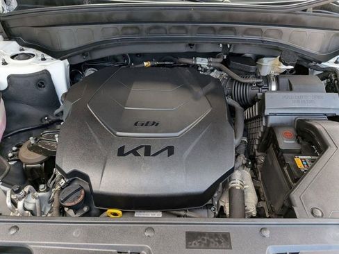 Certified 2023 Kia Telluride EX w/ EX Captain's Chair Package AWD/4WD image 33