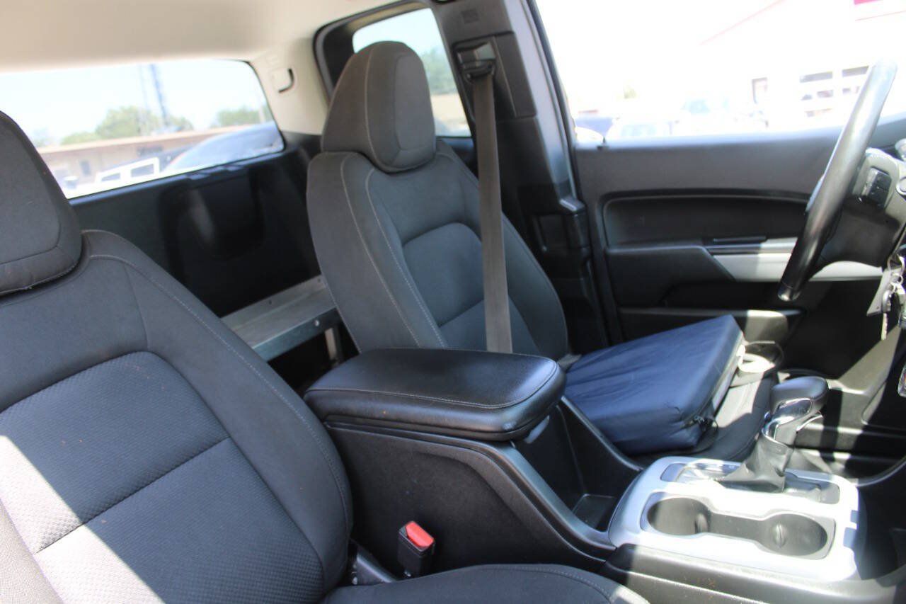 Used 2022 Chevrolet Colorado LT w/ Fleet Safety Package AWD/4WD image 13
