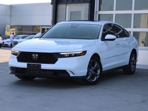 Used 2024 Honda Accord EX image 3