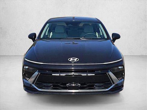 Used 2024 Hyundai Sonata SEL FWD image 2
