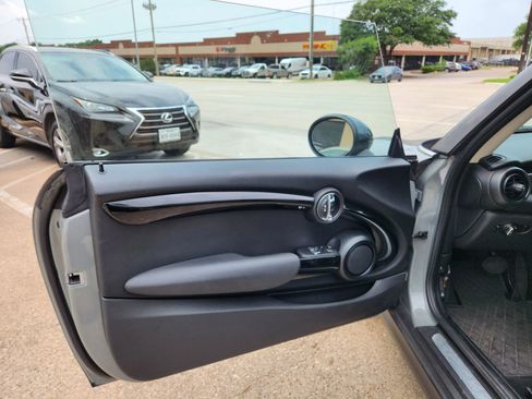 Used 2017 MINI Cooper S FWD image 9