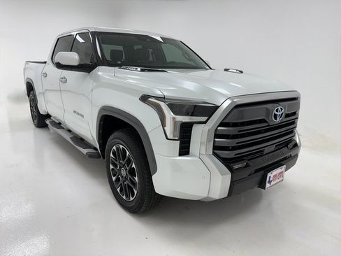 Used 2022 Toyota Tundra Limited image 2