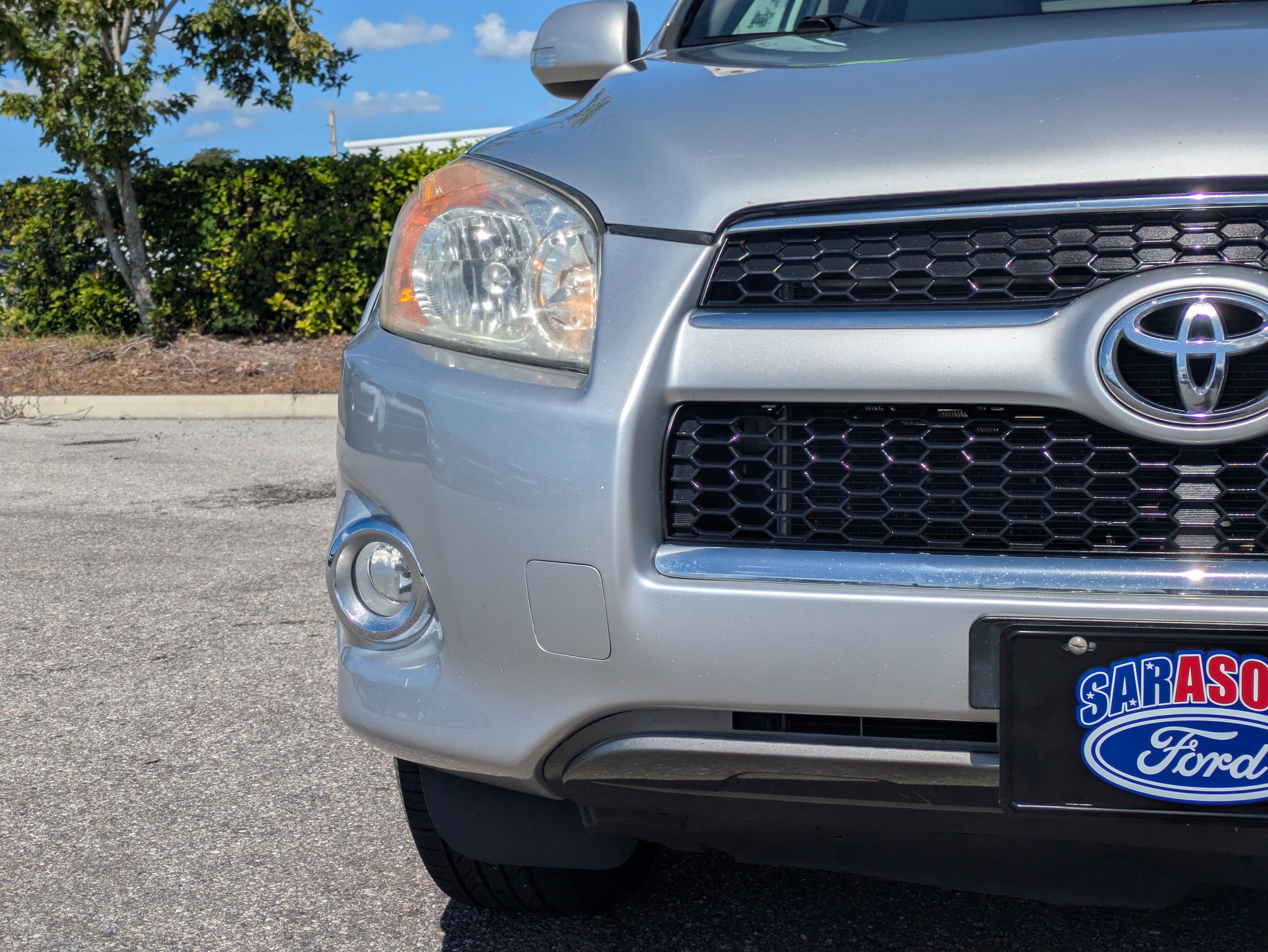 Used 2011 Toyota RAV4 Limited w/ Limited Extra Value Pkg AWD/4WD image 10