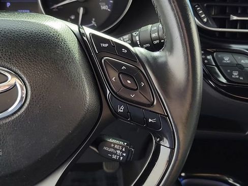 Used 2019 Toyota C-HR Limited FWD image 25