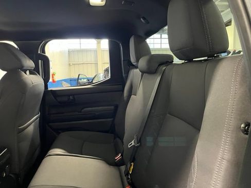Used 2025 Toyota Tacoma SR5 AWD/4WD image 18