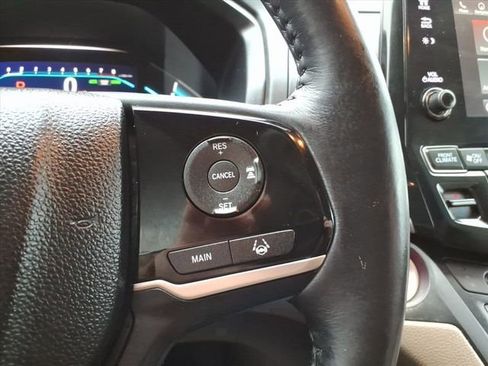 Used 2018 Honda Odyssey Touring image 25