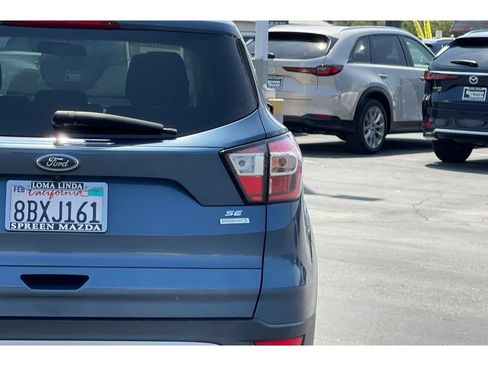 Used 2018 Ford Escape SE w/ SE Sync 3 Package FWD image 17