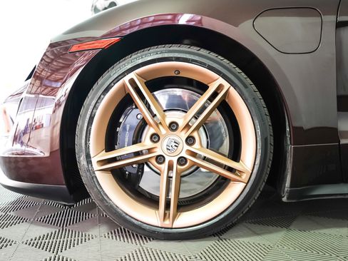 Certified 2022 Porsche Taycan 4S image 13